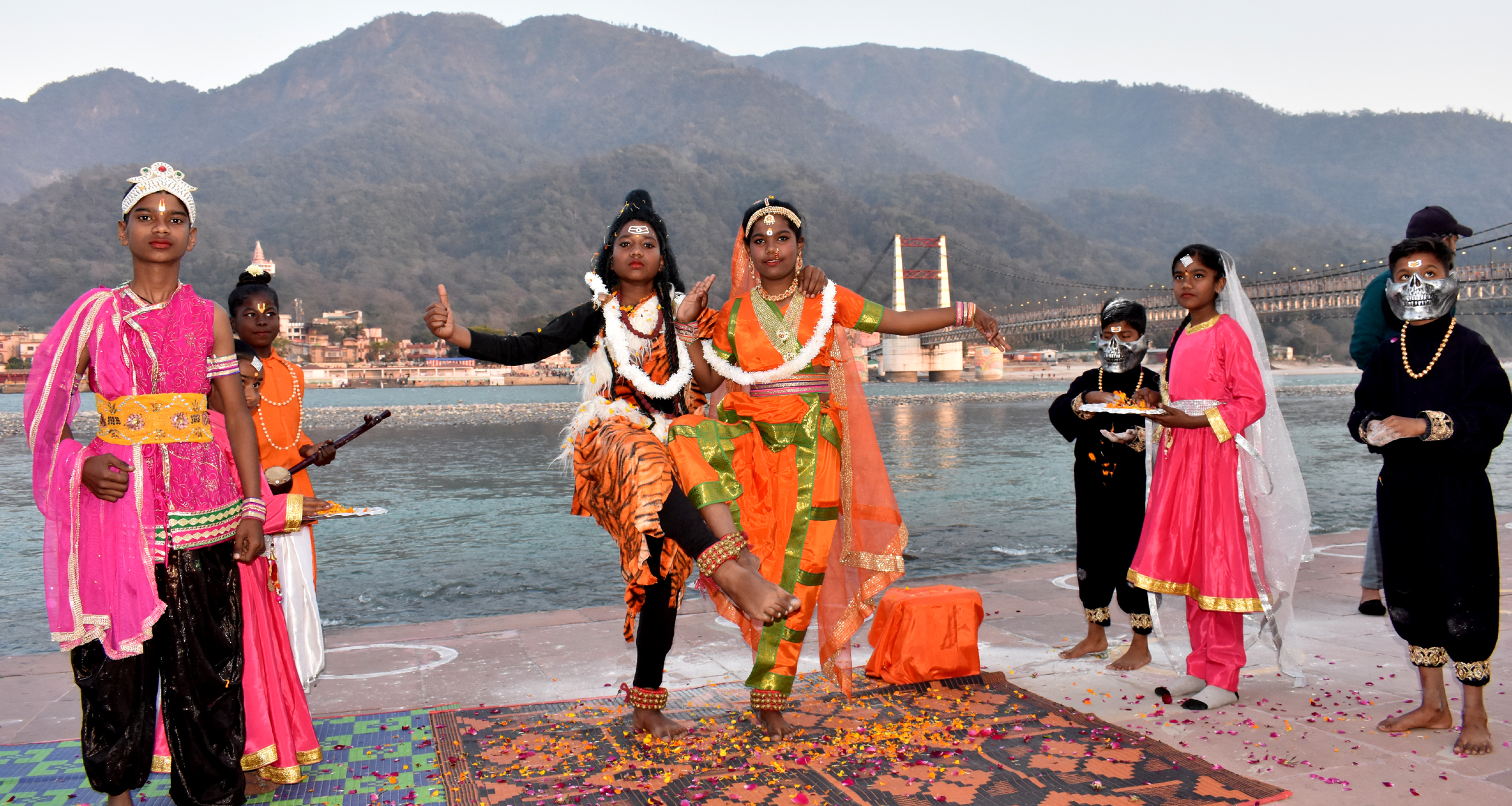 महाशिवरात्रि के पर्व की गई विशेष महिला Ganga आरती