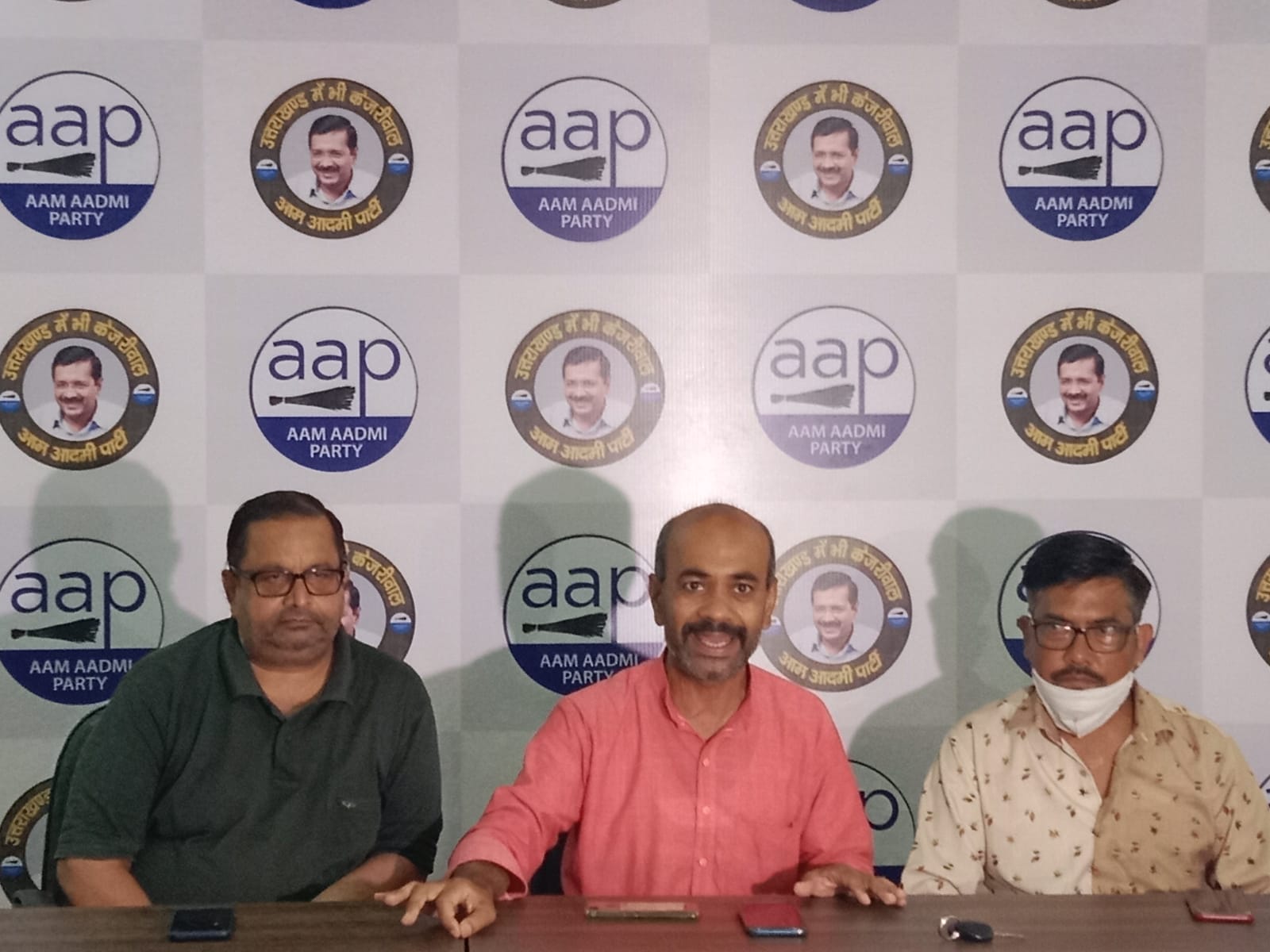 AAP: मुफ्त बिजली गांरटी कार्ड योजना को लेकर UTTARAKHAND की जनता में उत्साह