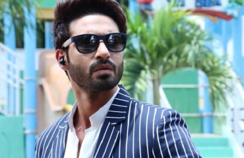 अंधे व्यक्ति की भूमिका निभाना वास्तव में फायदेमंद रहा : विजयेंद्र कुमेरिया