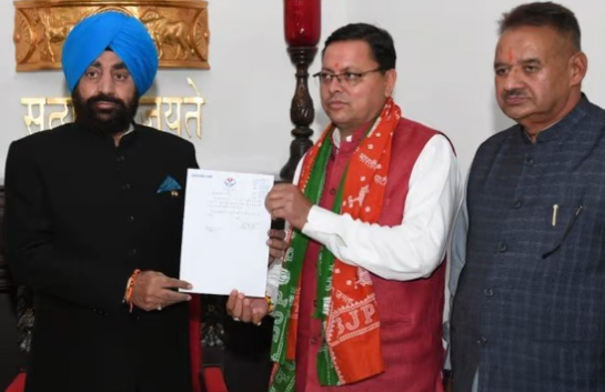 Breaking News: CM पुष्कर सिंह धामी ने दिया अपने पद से इस्तीफ़ा