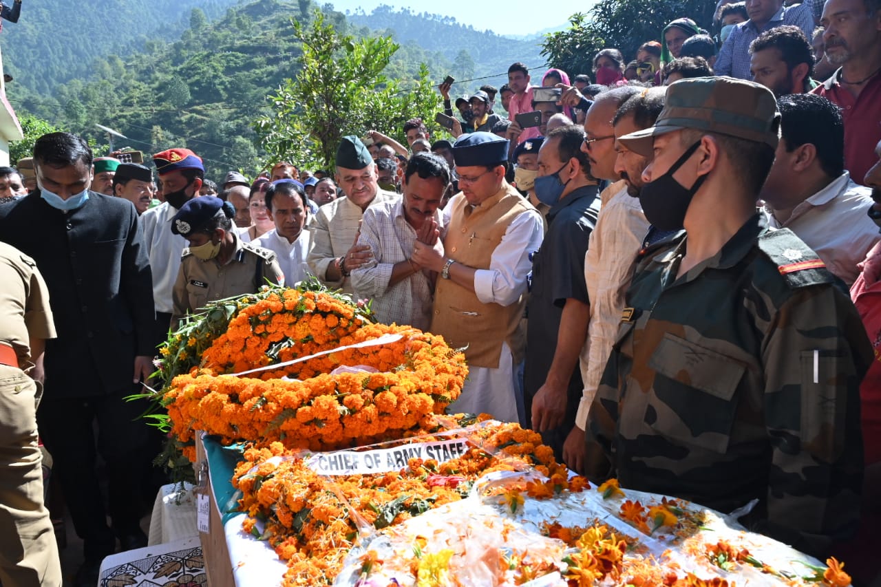 CM ने दिवंगत आत्मा की शांति व शोक संतप्त परिजनों को धैर्य प्रदान करने की ईश्वर से कामना की