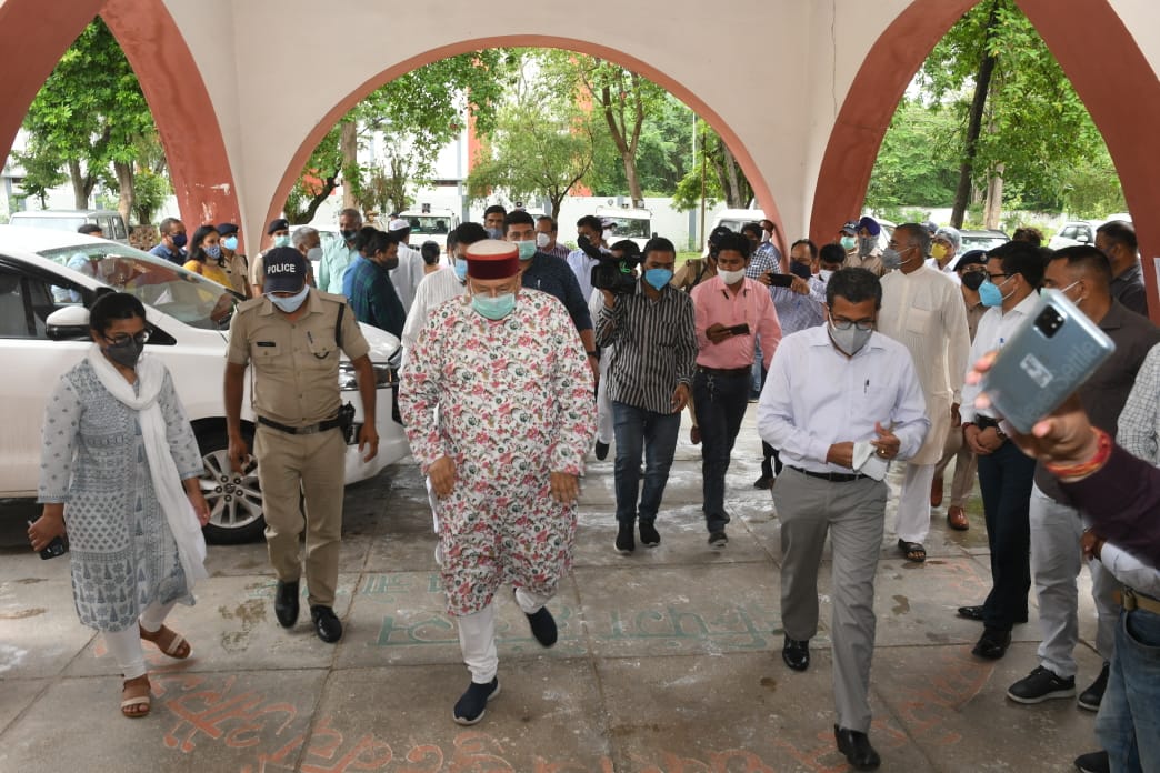 अधिकारियों को निर्देश, अन्तर्राष्ट्रीय एयरपोर्ट के लिए शीघ्र करें भूमि का चयनः महाराज