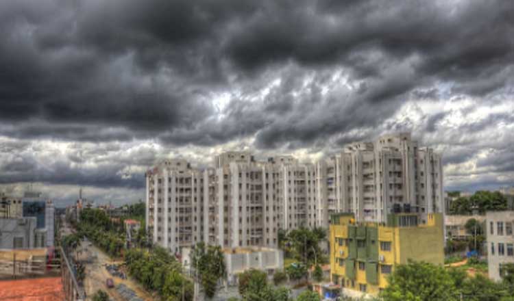 दिल्ली में सामान्य से कम रहा न्यूनतम तापमान, हल्की बारिश का अनुमान